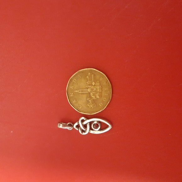 Pendant - Picture 2 of 2